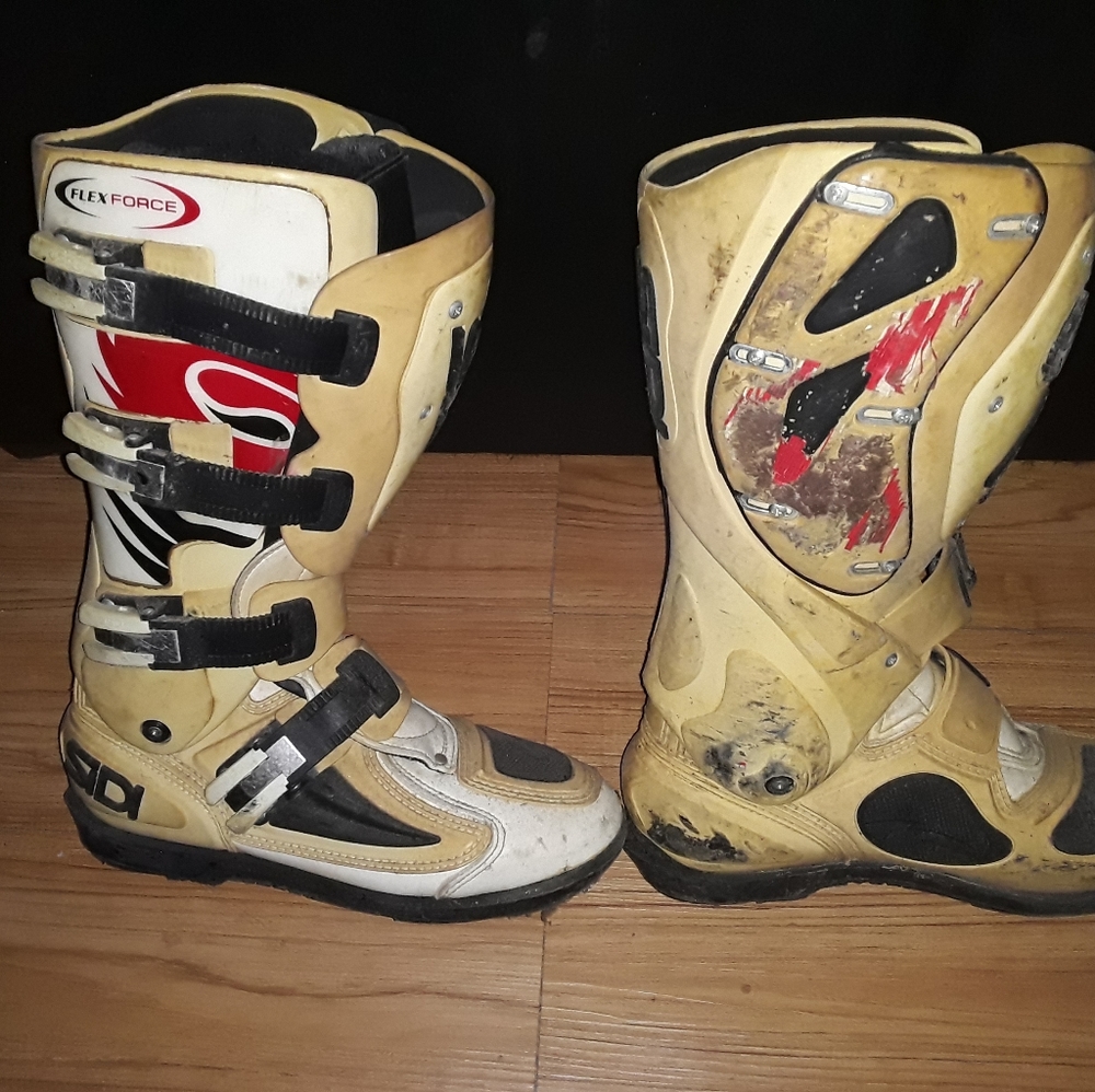 Motorcycle  boots